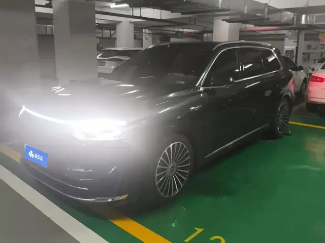 AITO Wenjie AITO M8 2025 Model Extended Range Ultra Edition 53.4kWh 5-Seater