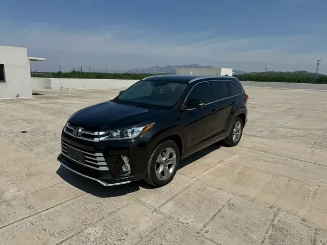 Toyota Highlander 2021 2.0T AWD Luxury 7-Seater