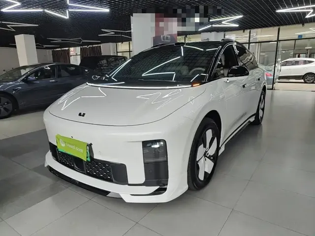 Li Auto i6 2025 2WD Base Model