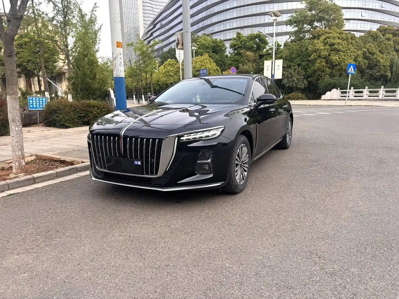Hongqi H5 2023 1.5T DCT Smart Connect Flag Rhythm