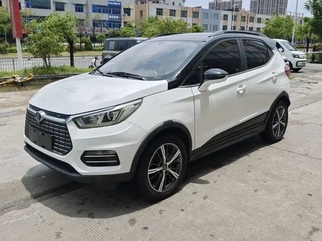 BYD Yuan New Energy 2018 EV360 Smart Connected Cool Edition