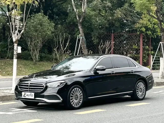 Mercedes-Benz E-Class 2022 E 300 L Fashion