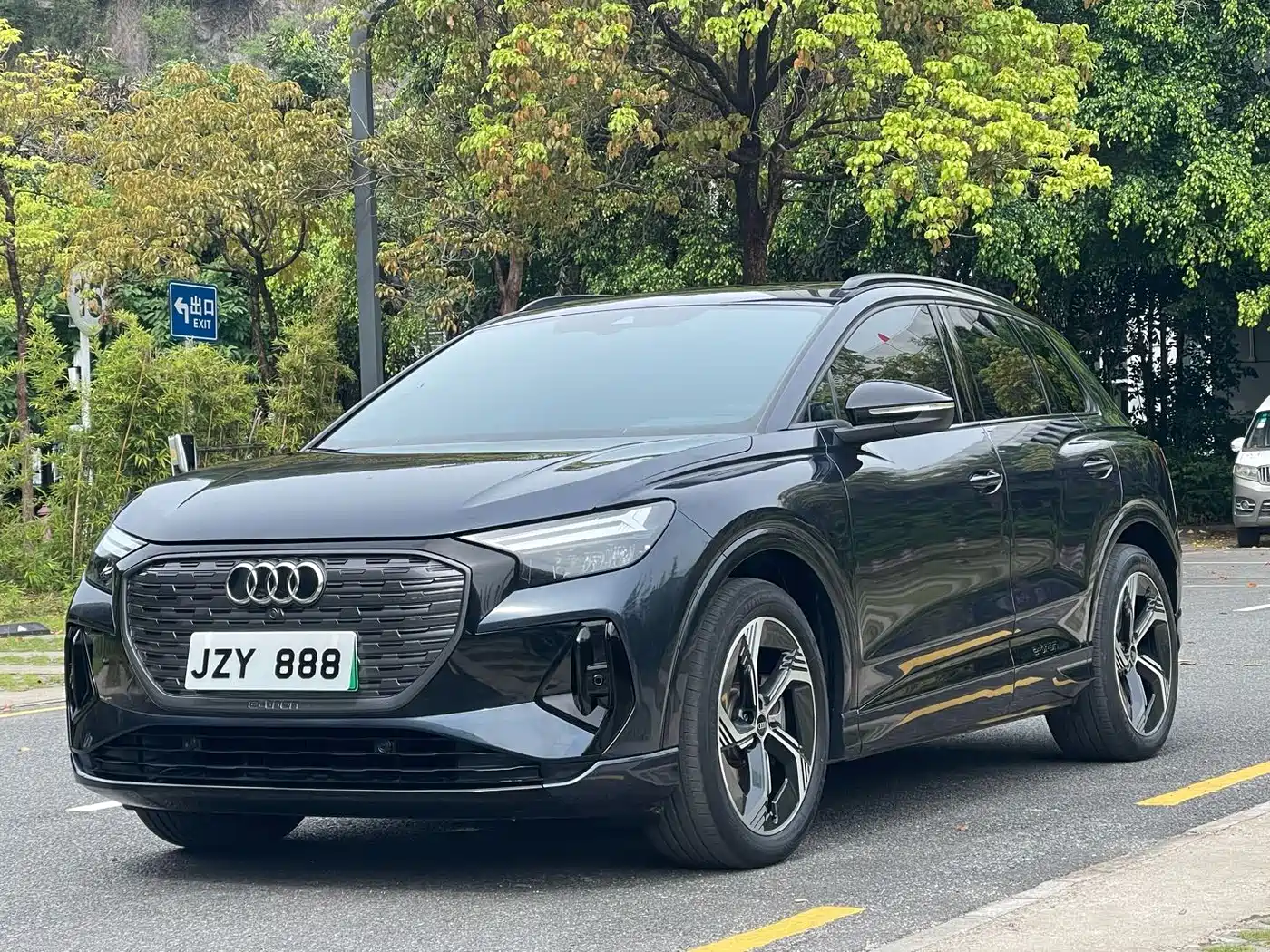 Audi Q4 e-tron 2023 40 e-tron Creation Night Edition