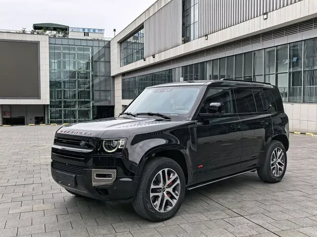 Land Rover Defender 2021 110 P400 X