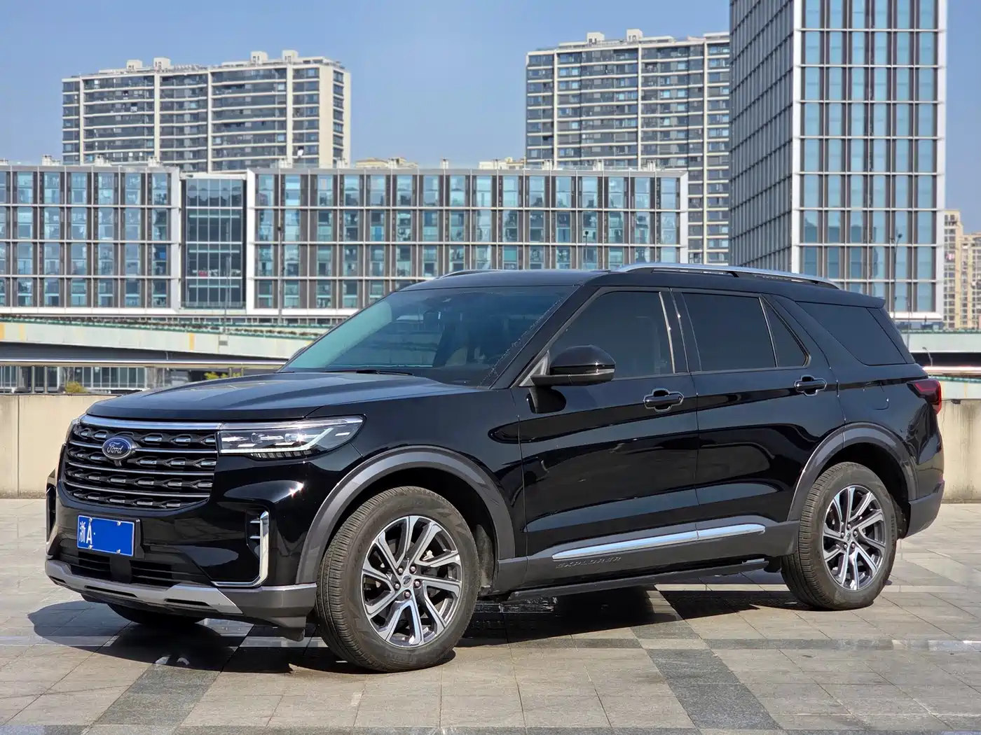 Ford Explorer 2023 EcoBoost 285 AWD Trend Plus Edition 7-Seater