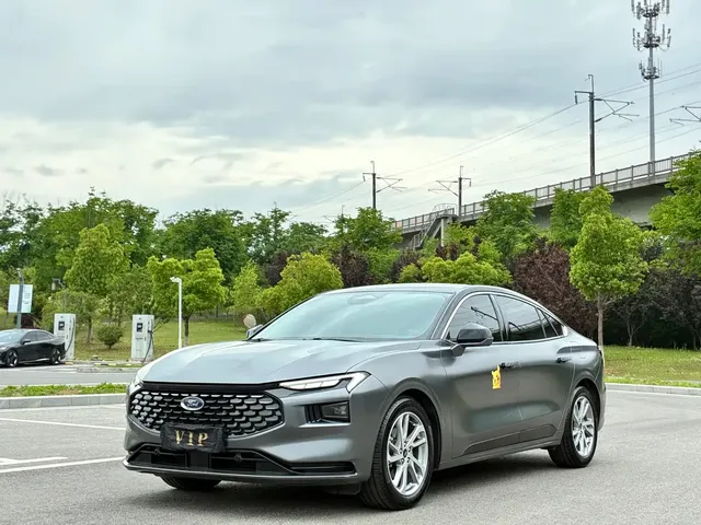 Ford Mondeo 2022 Facelift EcoBoost 245 Luxury