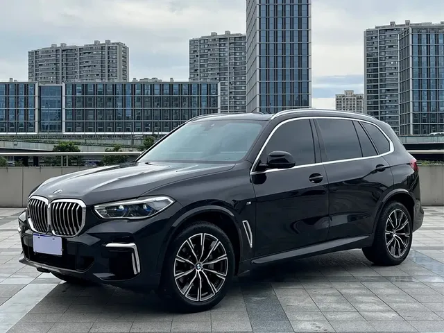 BMW X5 2022 xDrive 30Li Premium M Sport Package