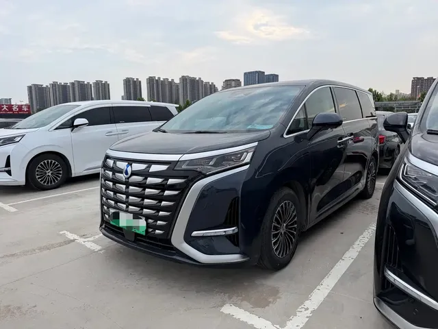 Denza D9 2022 DM-i 970 AWD Flagship