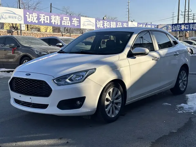 Ford Escort 2017 Happiness Edition 1.5L Manual Fashion