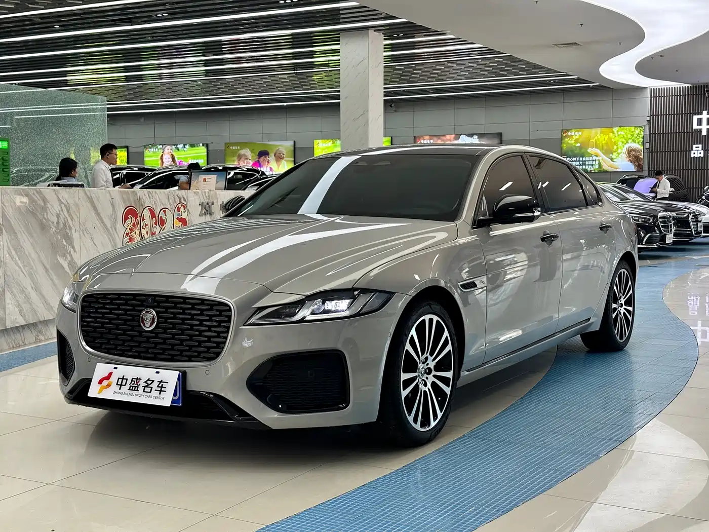 Jaguar XFL 2025 2.0T P250 FWD Luxury Edition
