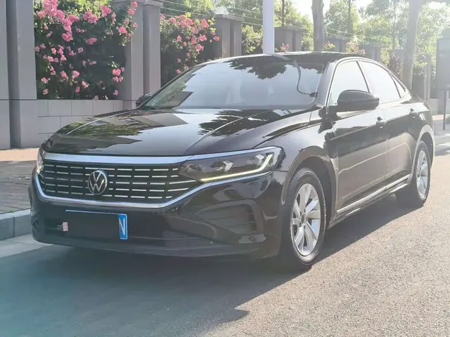 Volkswagen Passat 2023 280TSI Business Edition