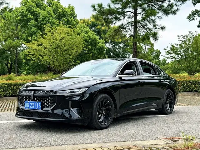 Lincoln Z 2024 2.0T 2WD Premium Hybrid Edition