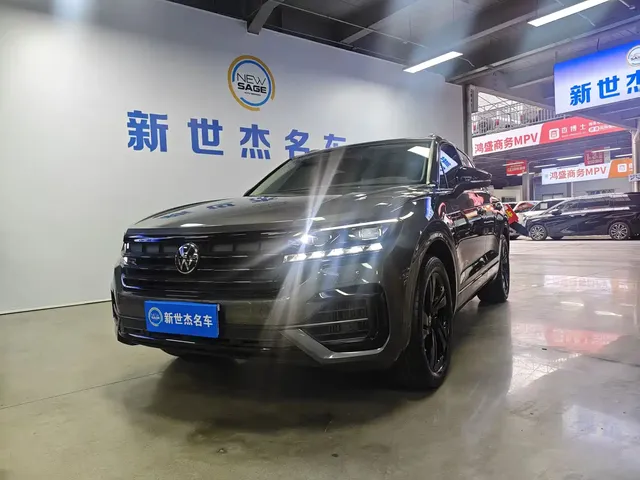 Volkswagen Touareg 2022 3.0TSI Rui Xiang Edition Gloss Black Sport Package