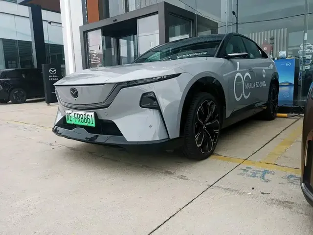 Mazda EZ-60 2025 Range-extender Base Model