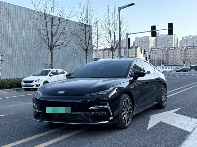 Geely Galaxy Xingyao 8 2025 Model 130km EM-i Flagship Edition