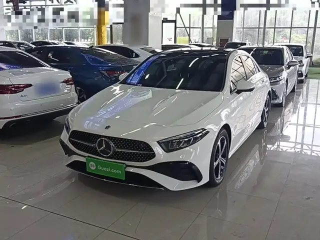 Mercedes-Benz A-Class 2023 A 200 L Fashion