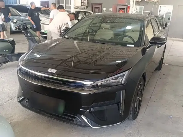 Geely Galaxy L6 2024 125km PLUS Soaring Dragon Edition