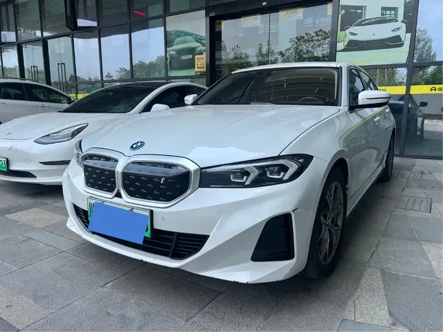 BMW i3 2024 eDrive 35 L