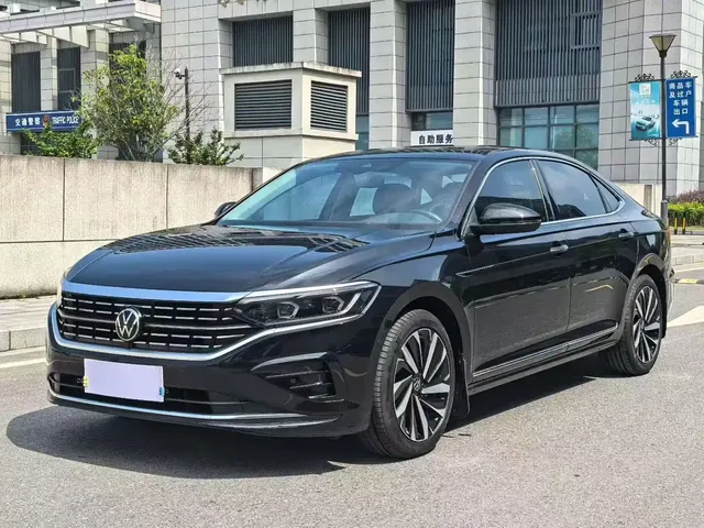 Volkswagen Passat 2024 380TSI Luxury