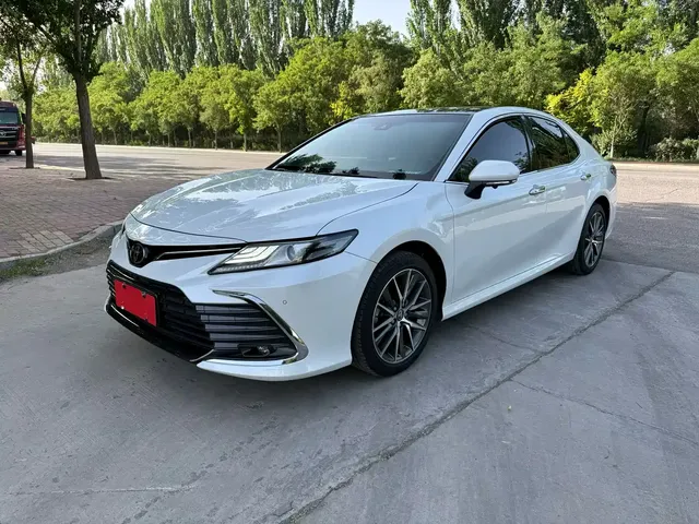 Toyota Camry 2021 2.5G Luxury Edition