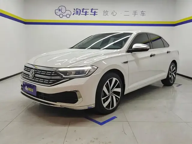 Volkswagen Sagitar 2025 Model Second Facelift 300TSI DSG Transcend Edition