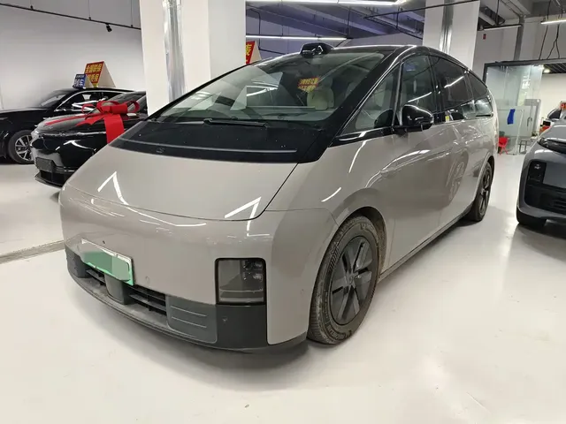 Li Auto MEGA 2024 Ultra