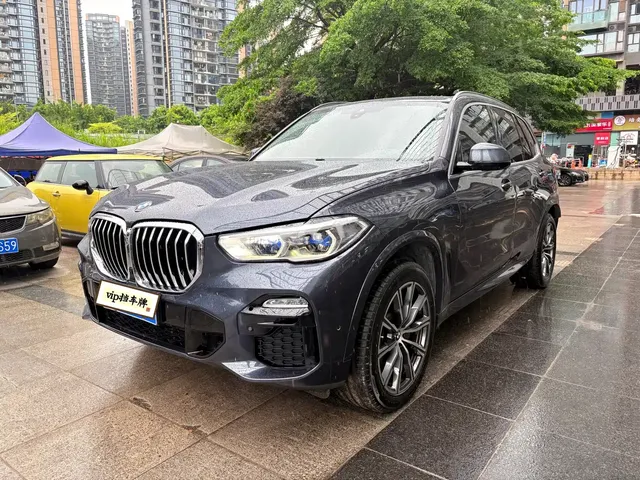 BMW X5 2023 xDrive 30Li Premium M Sport Package
