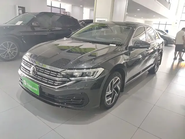 Volkswagen Sagitar 2025 300TSI DSG Surpass Edition
