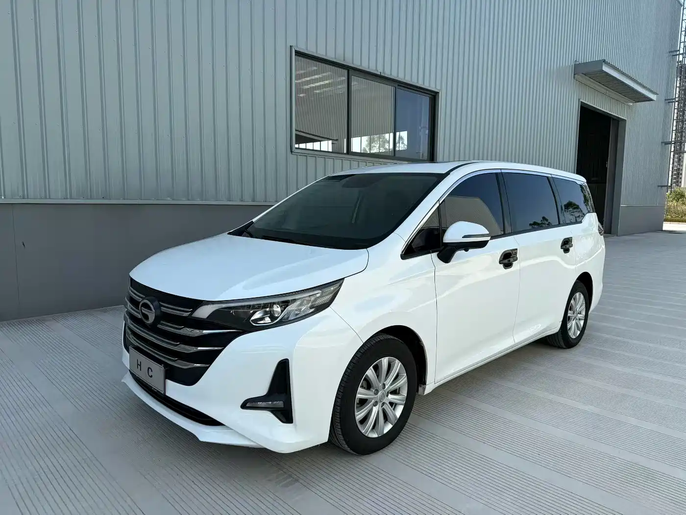 GAC Trumpchi M6 2021 270T DCT Luxury Edition (7-Seater)