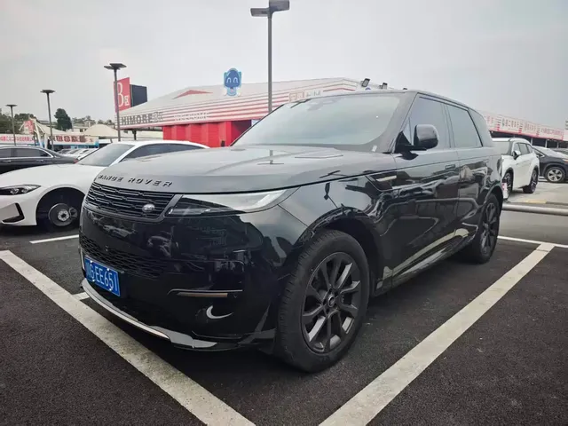 Land Rover Range Rover Sport 2024 400PS Dynamic SE