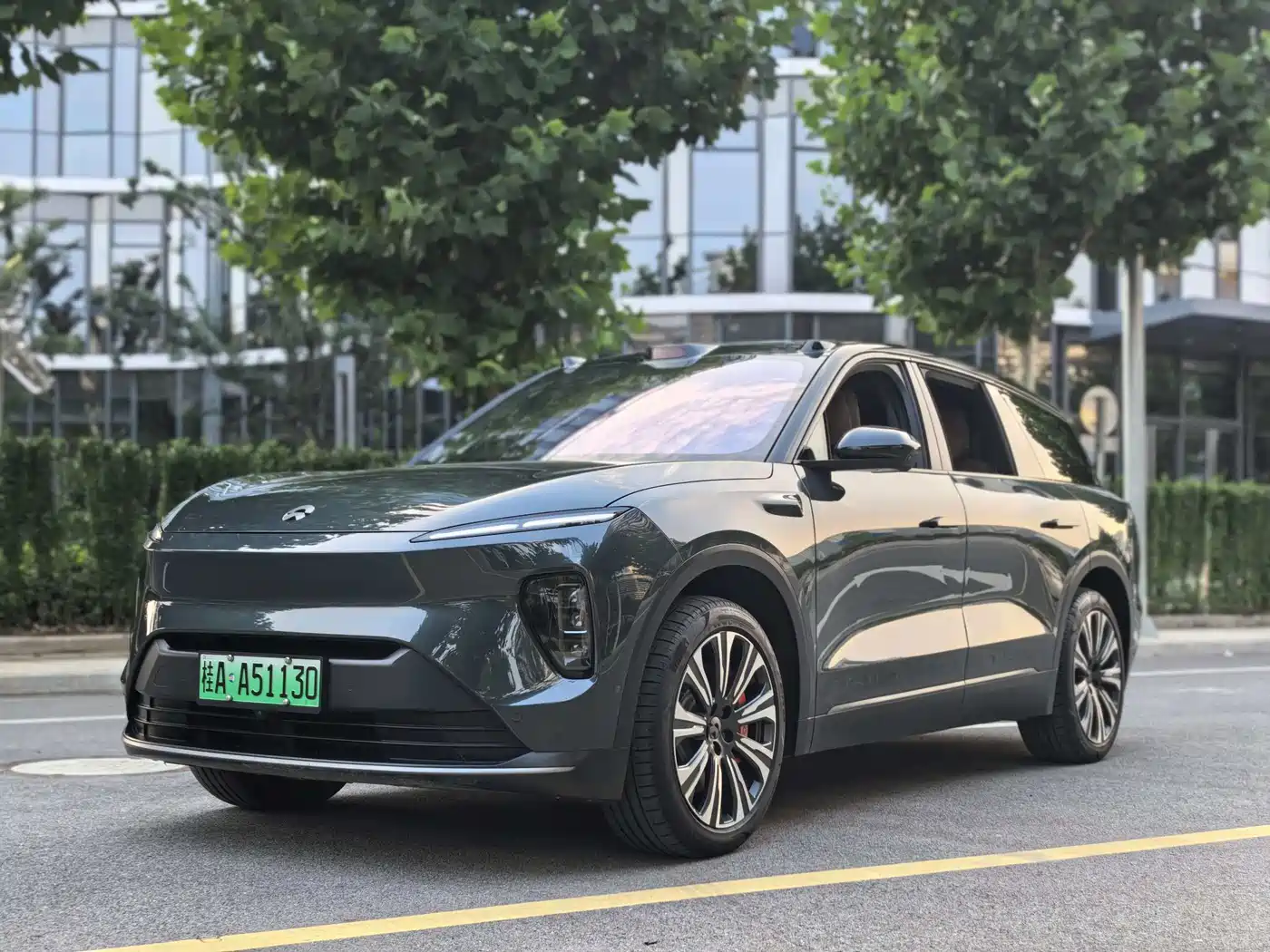 NIO ES8 2023 75kWh Executive Edition