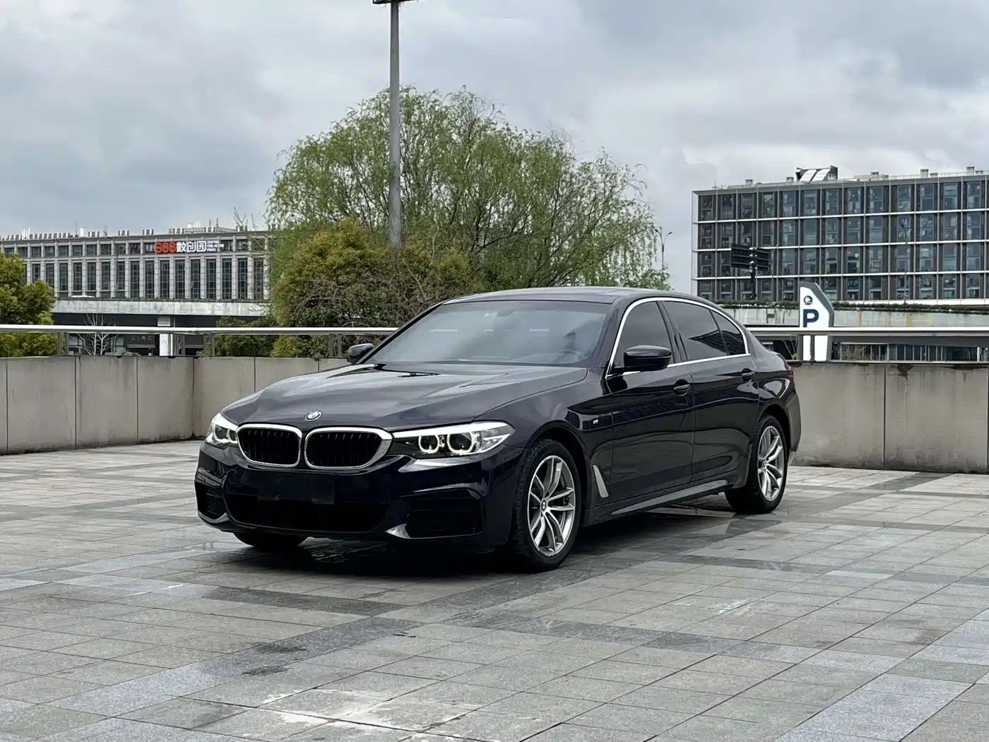 BMW 5 Series 2020 525Li M Sport Package