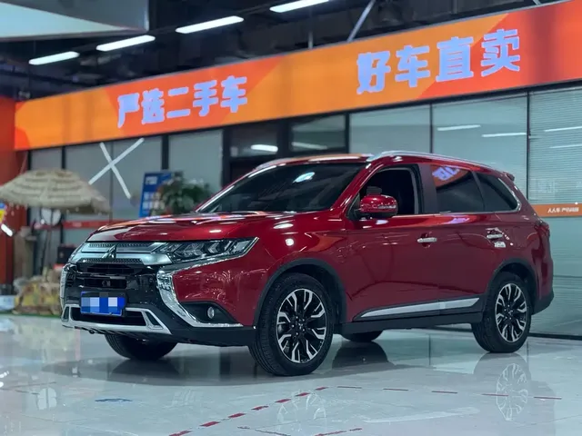 Mitsubishi Outlander 2020 2.4L 4WD Luxury 5-seater
