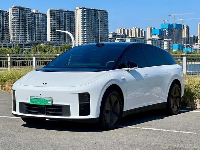 Li Auto i6 2025 2WD Base Model