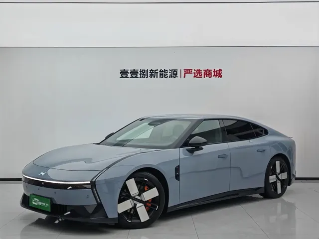 XPeng P7 2025 702km Long Range Edition