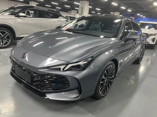 MG 7 2023 2.0T Automatic Hunting Beauty Premium Edition