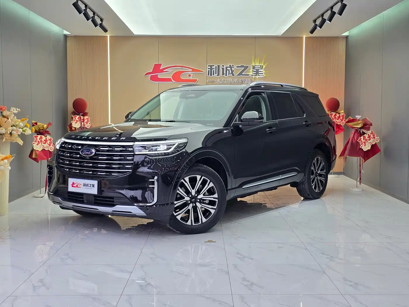 Ford Explorer 2024 2.3T EcoBoost AWD Titanium Edition 6-Seater