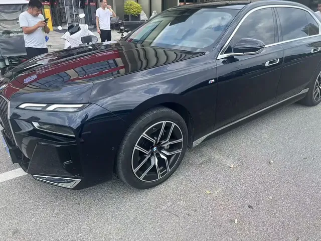 BMW 7 Series 2023 Model 735Li M Sport Package