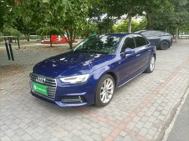 Audi A4L 2018 30th Anniversary 40 TFSI Fashion