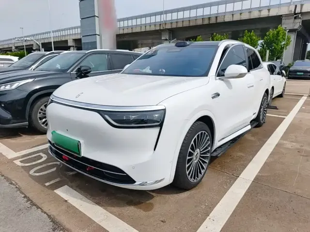 AITO Wenjie AITO M8 2025 Extended Range Ultra 53.4kWh 6-Seater
