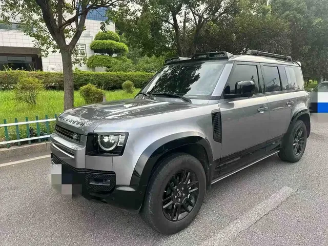 Land Rover Defender 2021 110 P400 SE