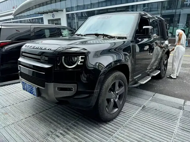 Land Rover Defender 2023 Facelift 110 3.0T P400 X-DYNAMIC HSE