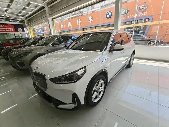 BMW iX1 2023 eDrive25L X Design Package