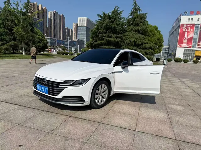 Volkswagen FAW-Volkswagen CC 2020 330TSI Elegance Version China VI