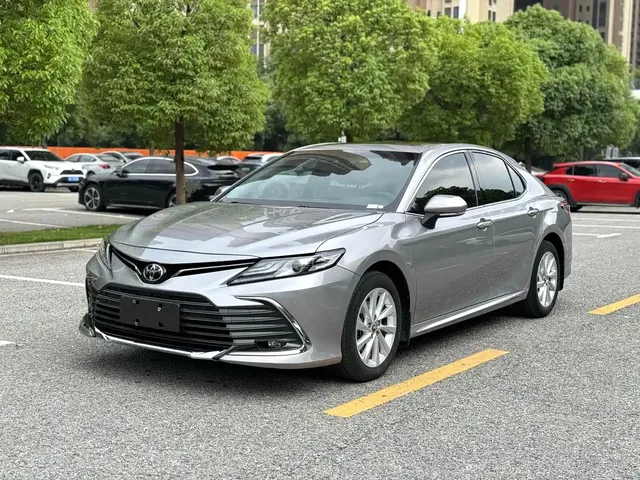 Toyota Camry 2023 2.0G Luxury Edition