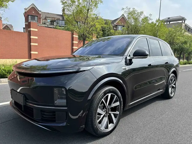 Li Auto Li L8 2023 Pro
