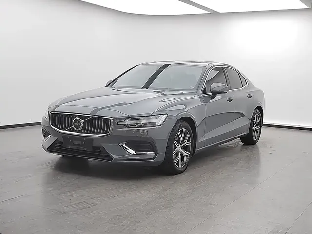 Volvo S60 2023 B4 Smart Comfort Luxury Edition