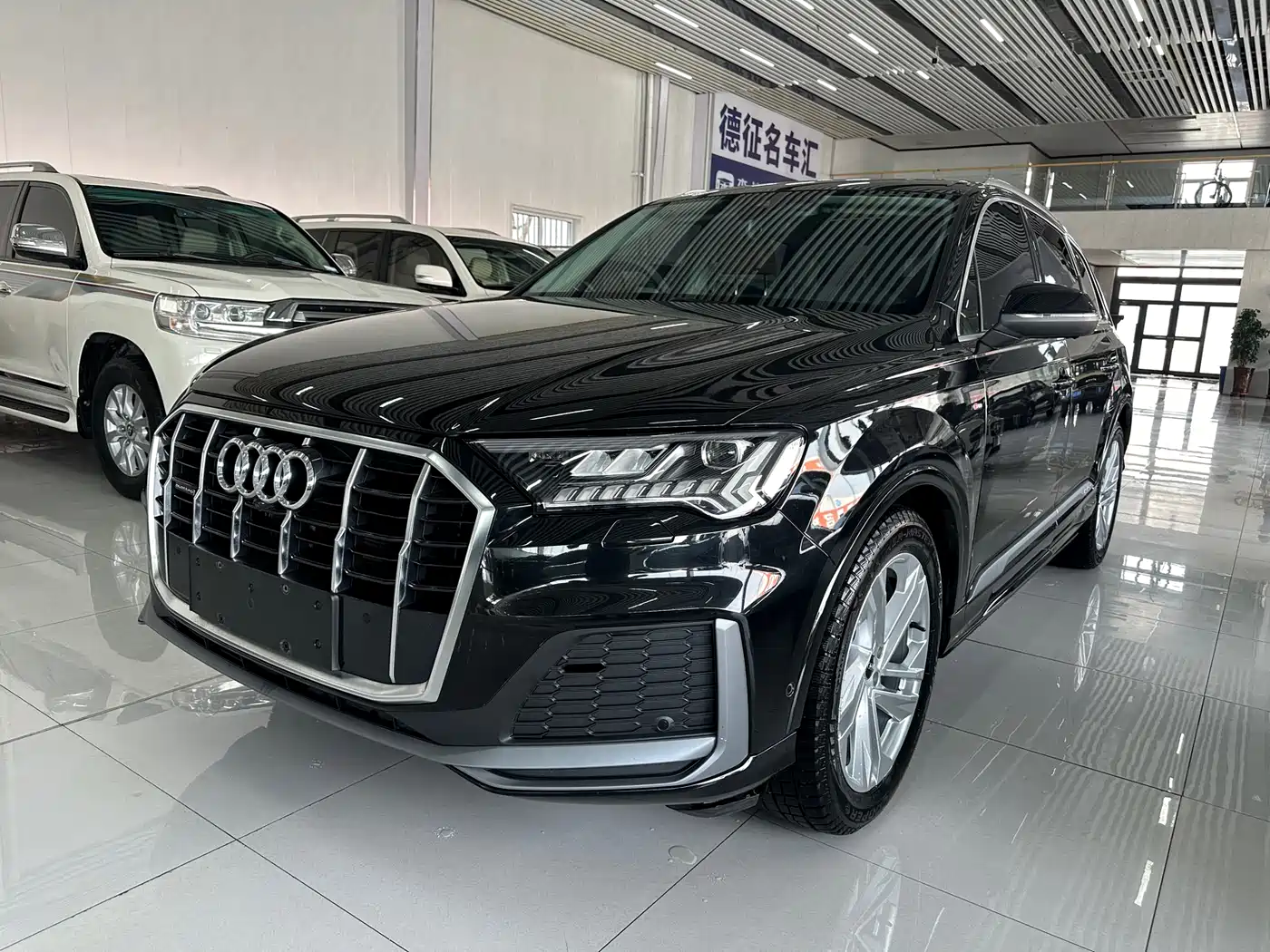 Audi Q7 2024 45 TFSI quattro S line Sport