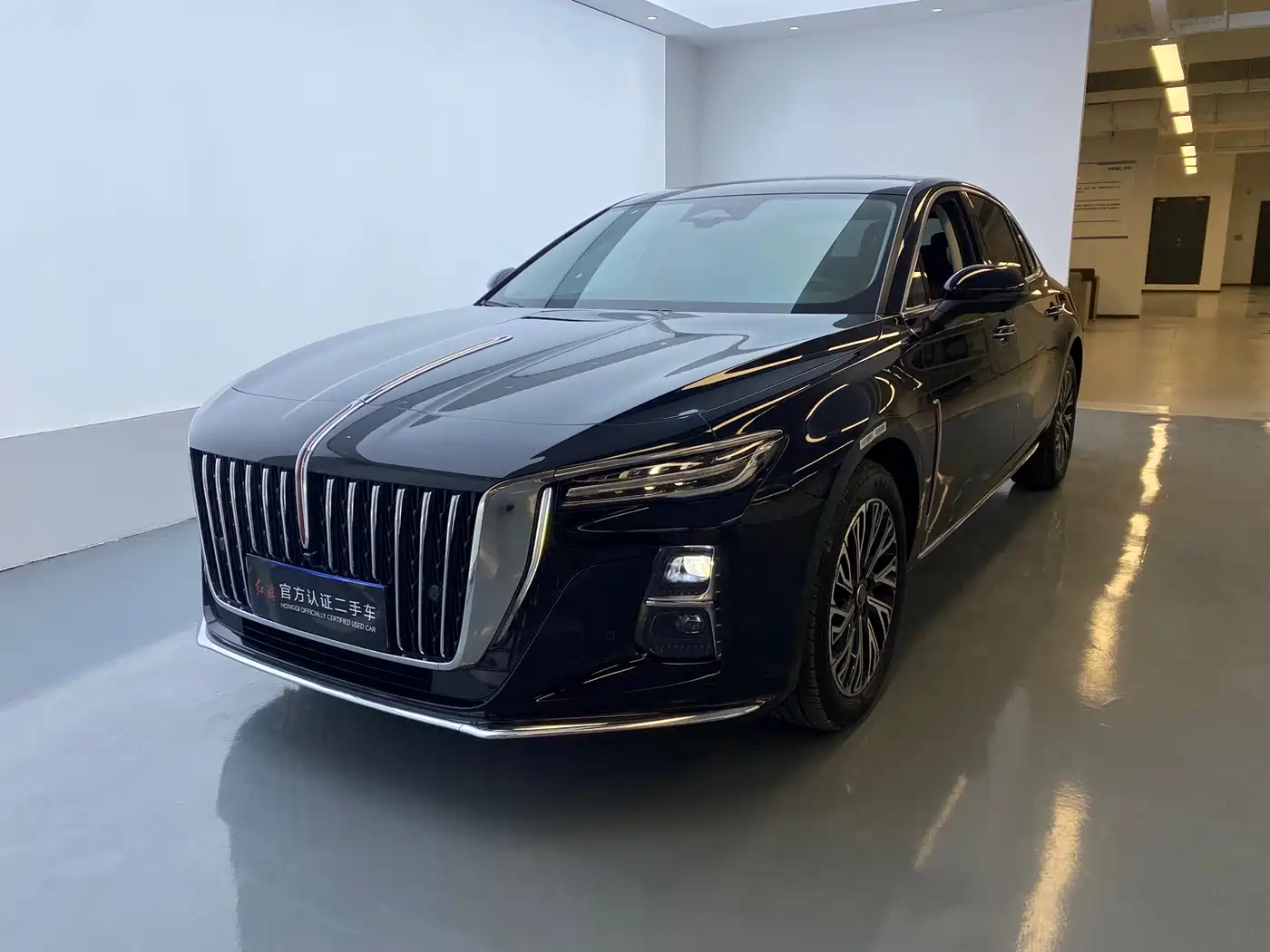 Hongqi H5 2025 2.0T Automatic Flag Celebration 500,000 Units Anniversary Edition