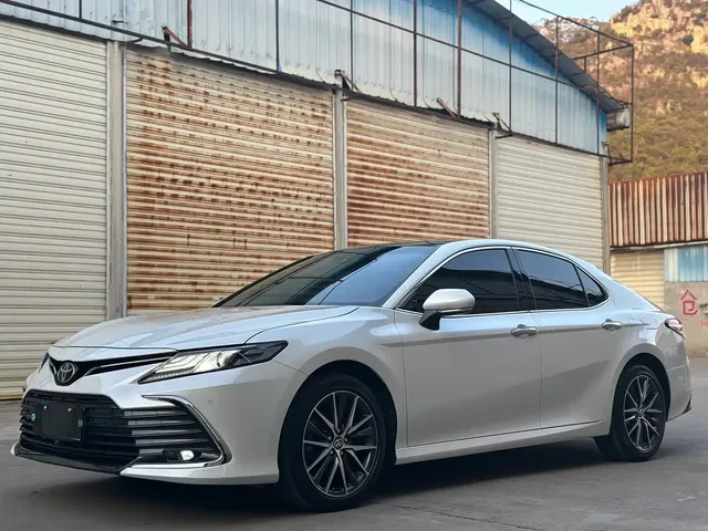 Toyota Camry 2023 2.5G Luxury Edition